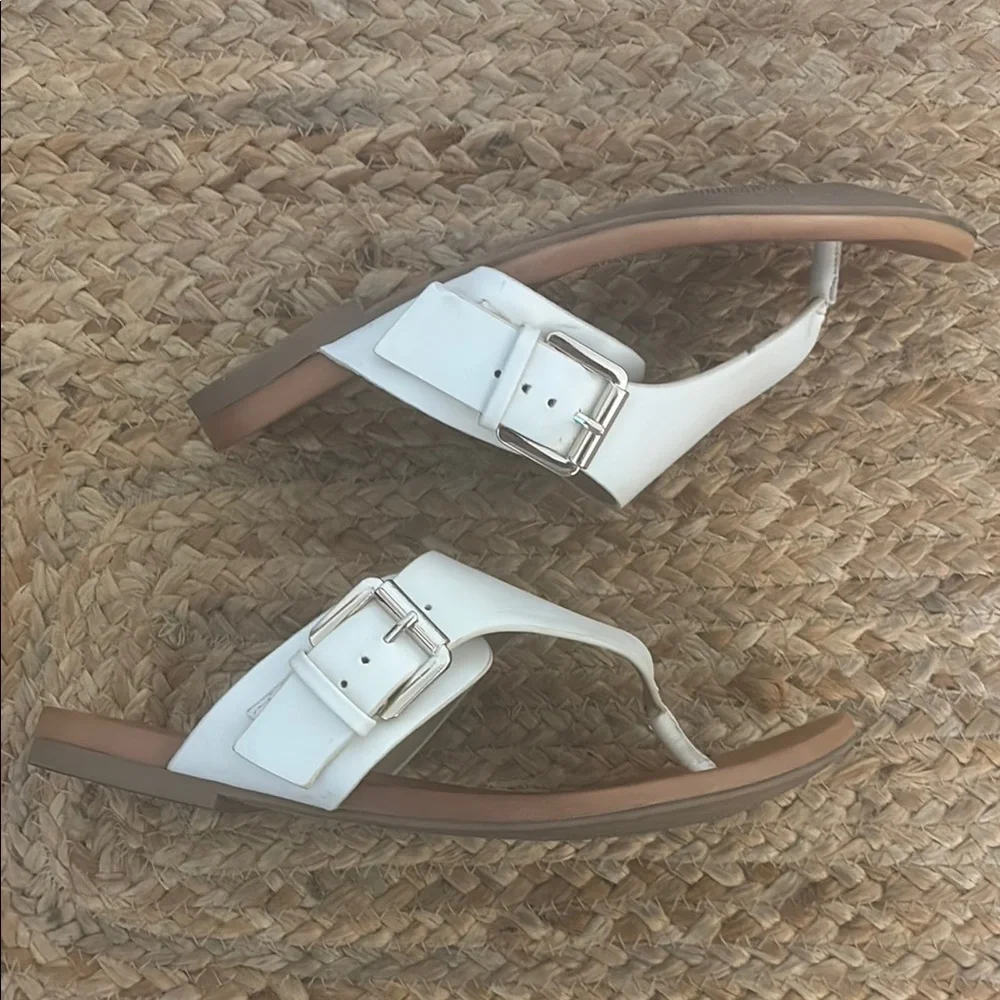 White Vegan Thong Sandals with Buckle
